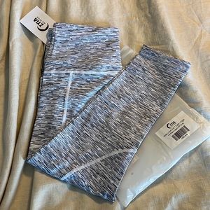 Nwt gray level 2 in 1 light n tight hi rise capri 20” (6-8)